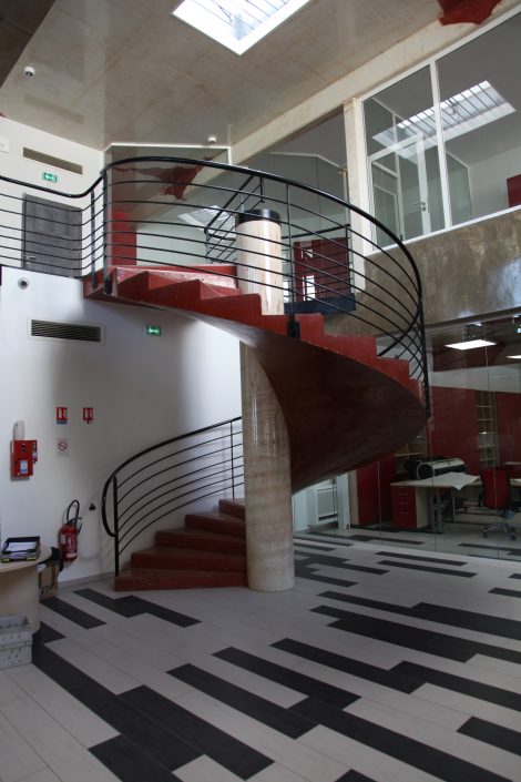 Cobat Constructions escalier beton rouge